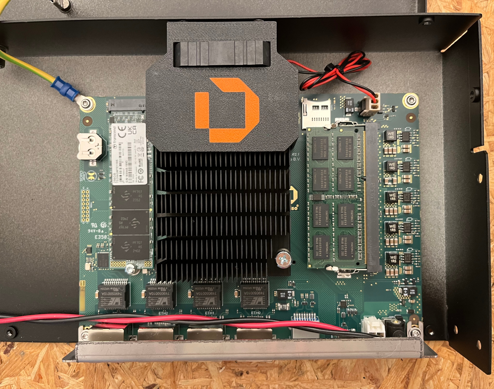 deciso_dec2687_mainboard.jpg